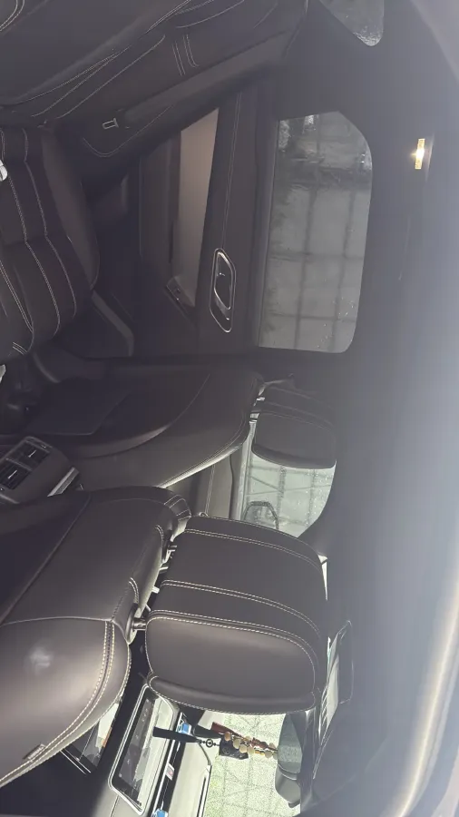 2023 Land Rover Range Rover Velar 2.0T 250HP L4 8AT,autocango,china used car exporter,china ev exporter,chinese used car exporter,chinese used ev exporter