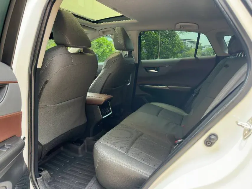 2022 Toyota Harrier 2.0L 171HP L4 CVT,autocango,china used car exporter,china ev exporter,chinese used car exporter,chinese used ev exporter