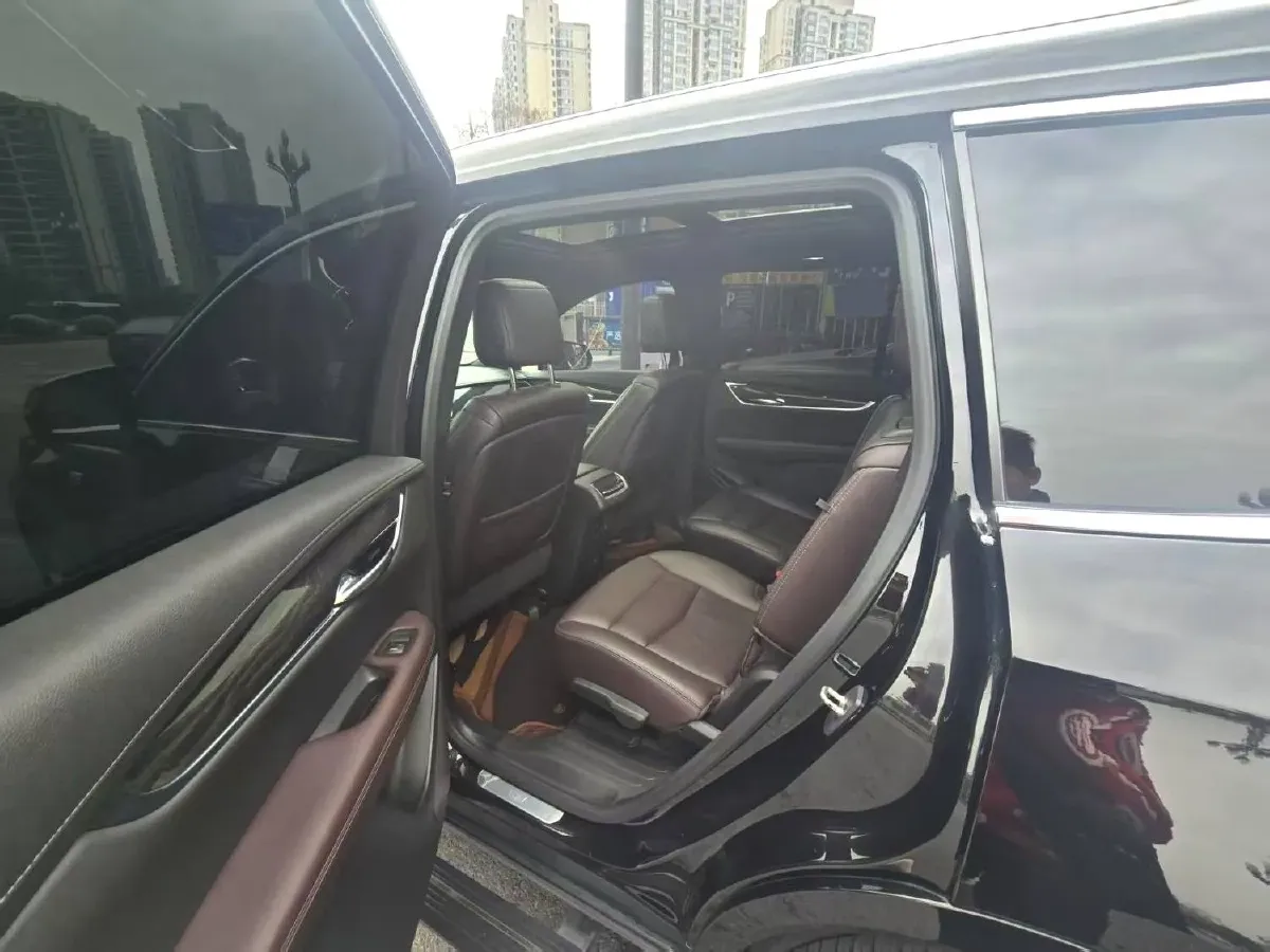 2021 Cadillac XT6 2.0T 237HP L4 9AT,autocango,china used car exporter,china ev exporter,chinese used car exporter,chinese used ev exporter