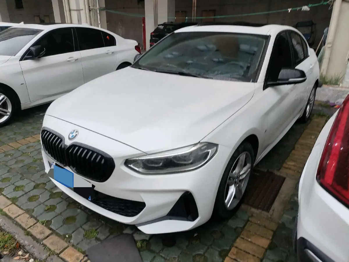 2022 BMW 1 Series 1.5T 140HP L3 7DCT,autocango,china used car exporter,china ev exporter,chinese used car exporter,chinese used ev exporter