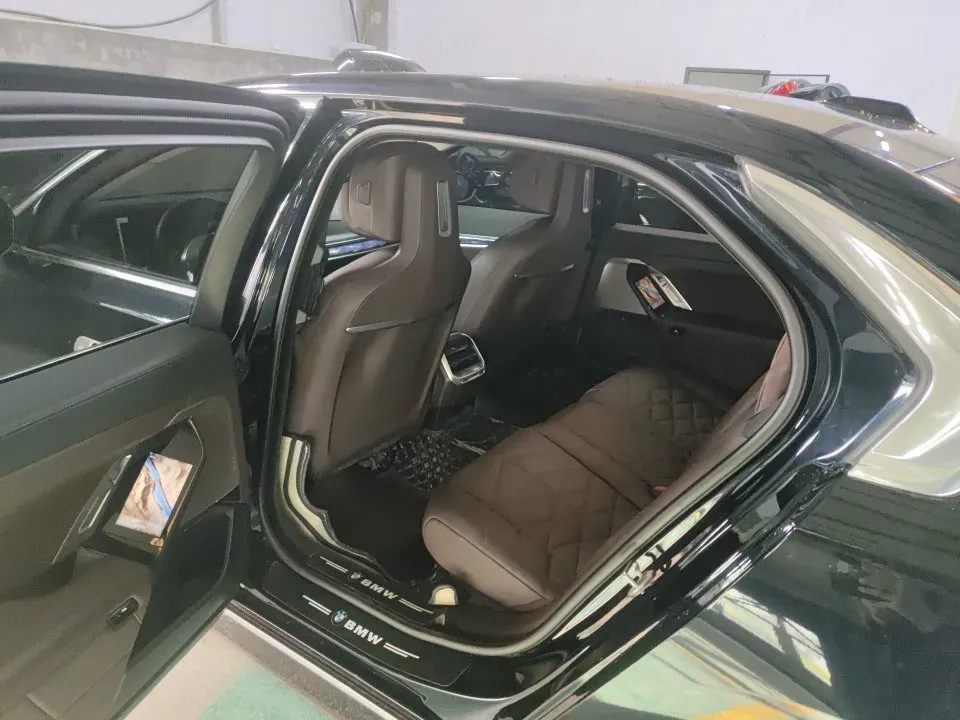 2023 BMW 7 Series 3.0T 272HP L6 8AT,autocango,china used car exporter,china ev exporter,chinese used car exporter,chinese used ev exporter