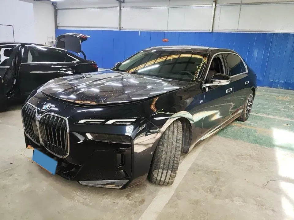 2023 BMW 7 Series 3.0T 272HP L6 8AT,autocango,china used car exporter,china ev exporter,chinese used car exporter,chinese used ev exporter