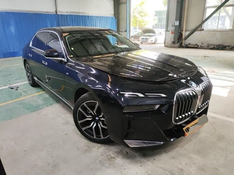 2023 BMW 7 Series 3.0T 272HP L6 8AT,autocango,china used car exporter,china ev exporter,chinese used car exporter,chinese used ev exporter