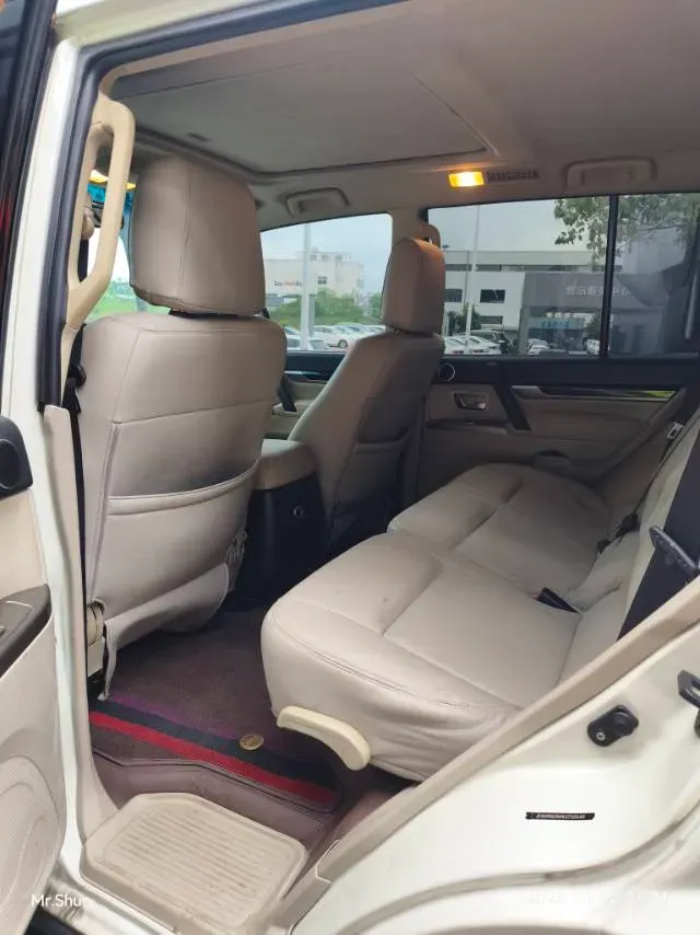 2018 Mitsubishi Pajero 3.0L 174HP V6 5AT,autocango,china used car exporter,china ev exporter,chinese used car exporter,chinese used ev exporter