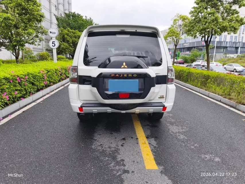 2018 Mitsubishi Pajero 3.0L 174HP V6 5AT,autocango,china used car exporter,china ev exporter,chinese used car exporter,chinese used ev exporter