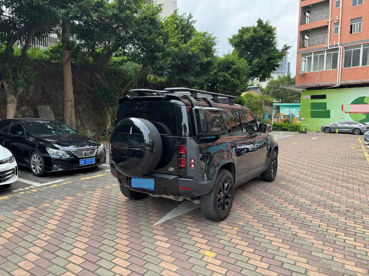 2024 Land Rover Defender 3.0T 400HP L6 8AT,autocango,china used car exporter,china ev exporter,chinese used car exporter,chinese used ev exporter