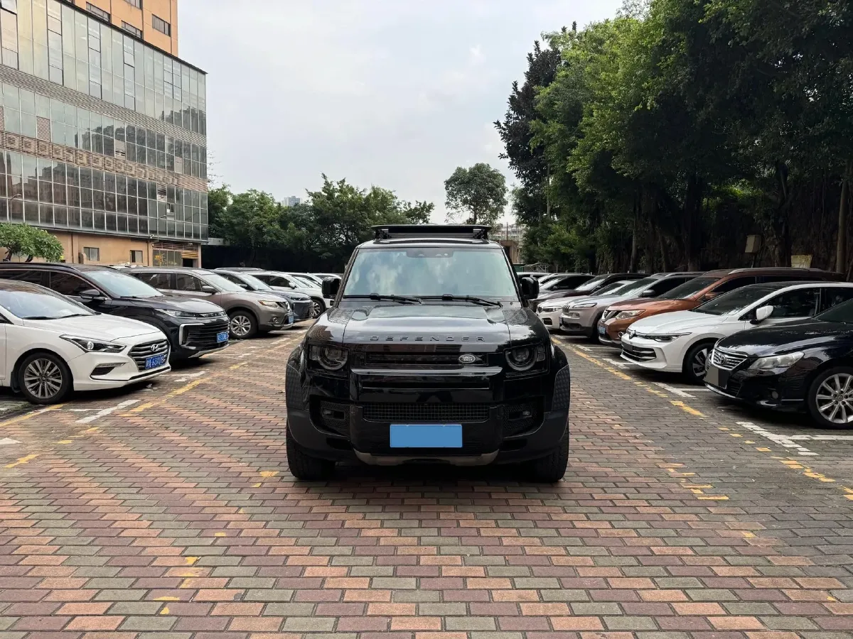 2024 Land Rover Defender 3.0T 400HP L6 8AT,autocango,china used car exporter,china ev exporter,chinese used car exporter,chinese used ev exporter