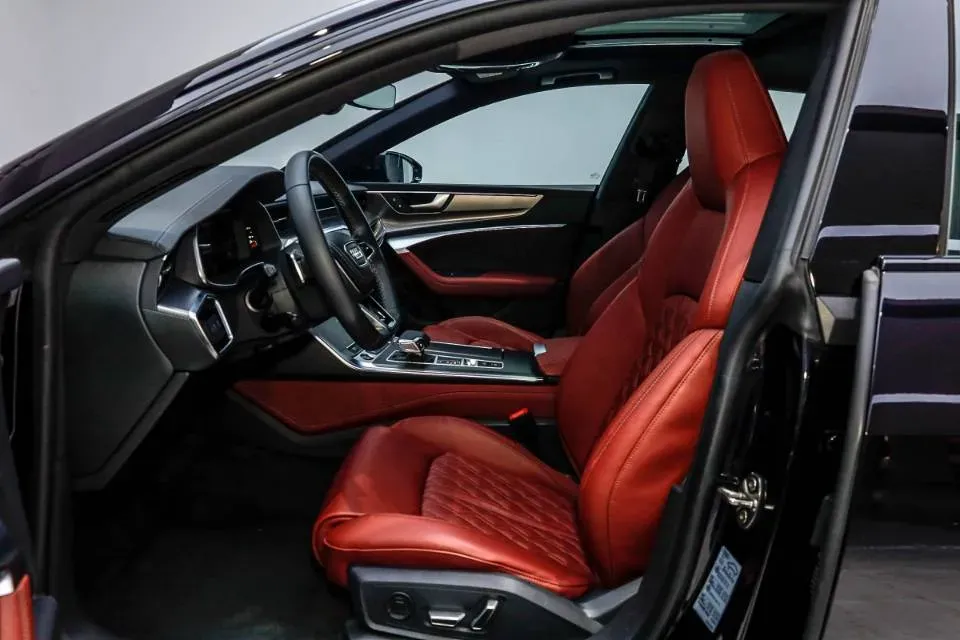 2024 Audi A7L 2.0T 245HP L4 7DCT,autocango,china used car exporter,china ev exporter,chinese used car exporter,chinese used ev exporter