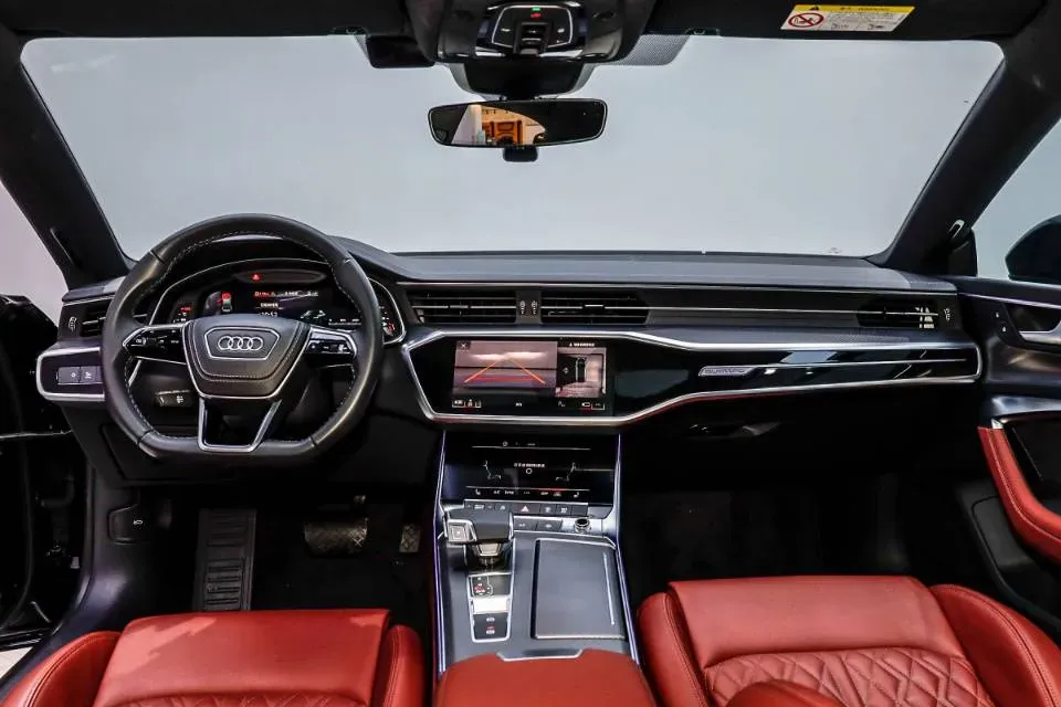 2024 Audi A7L 2.0T 245HP L4 7DCT,autocango,china used car exporter,china ev exporter,chinese used car exporter,chinese used ev exporter