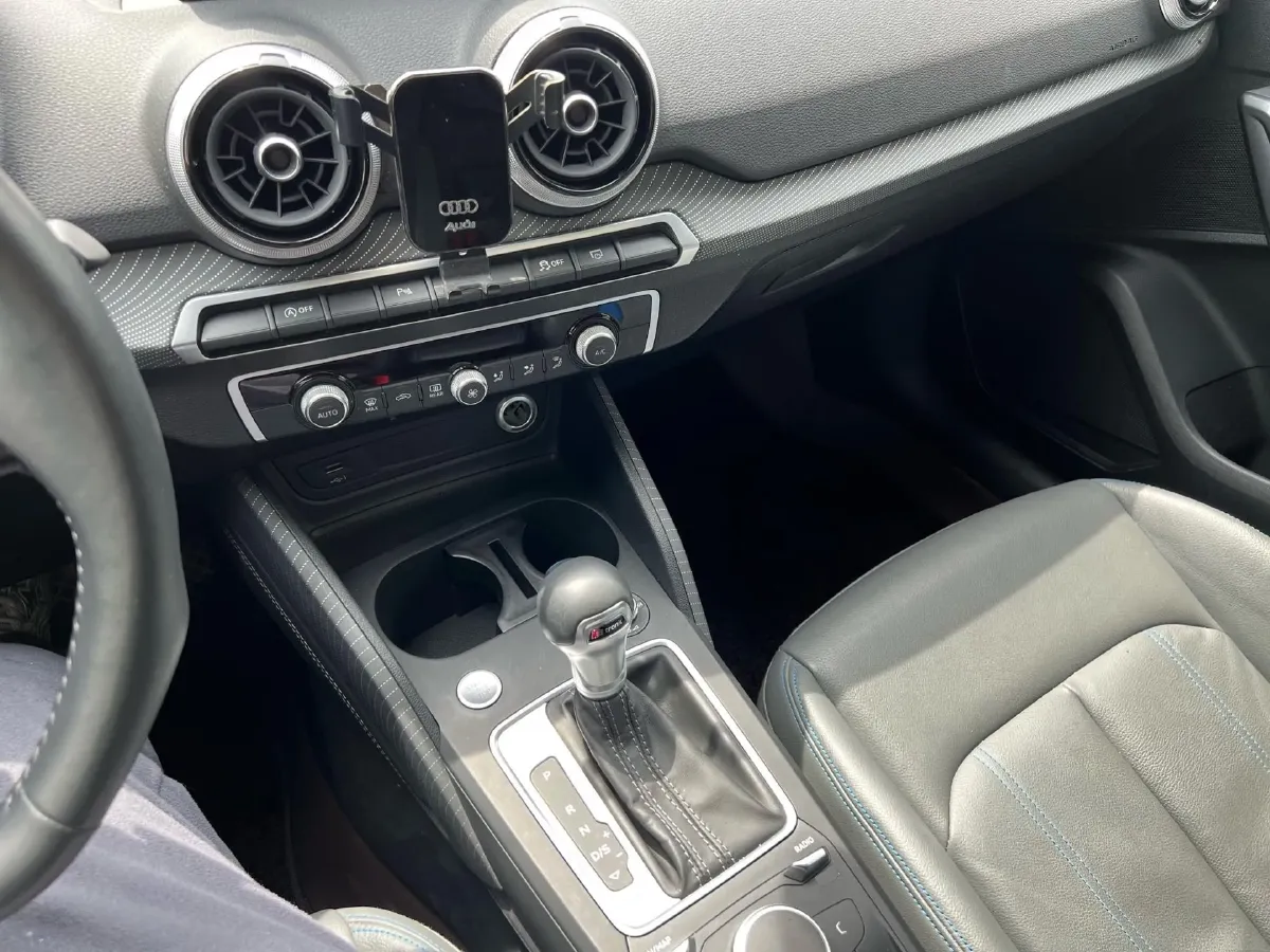 2022 Audi Q2L 1.4T 150HP L4 7DCT,autocango,china used car exporter,china ev exporter,chinese used car exporter,chinese used ev exporter