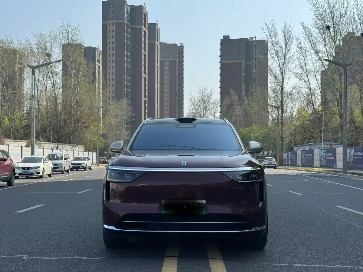 2025 AITO AITO M8 REEV 160HP REEV 53.4KWH,autocango,china used car exporter,china ev exporter,chinese used car exporter,chinese used ev exporter