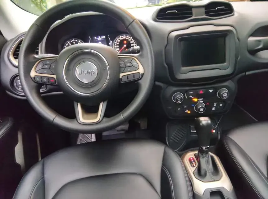 2018 Jeep Renegade 1.4T 150HP L4 7DCT,autocango,china used car exporter,china ev exporter,chinese used car exporter,chinese used ev exporter