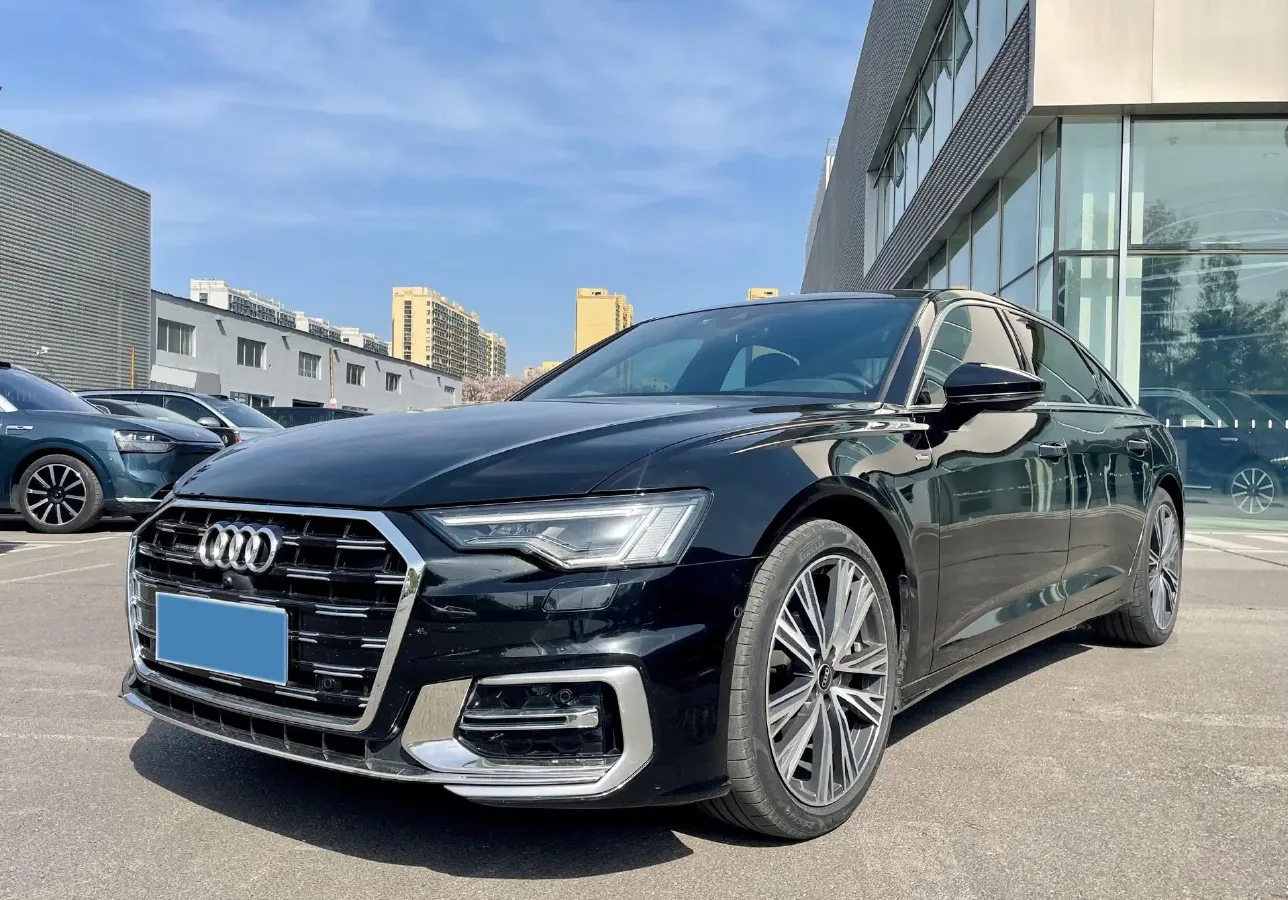 2023 Audi A6L 2.0T 245HP L4 7DCT,autocango,china used car exporter,china ev exporter,chinese used car exporter,chinese used ev exporter