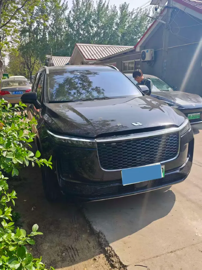 2021 Li ONE Range Extended 131HP REEV 40.5KWH,autocango,china used car exporter,china ev exporter,chinese used car exporter,chinese used ev exporter