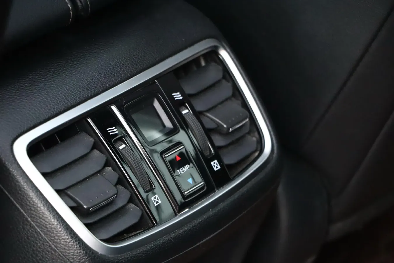 2020 Honda UR-V 2.0T 272HP L4 9AT,autocango,china used car exporter,china ev exporter,chinese used car exporter,chinese used ev exporter