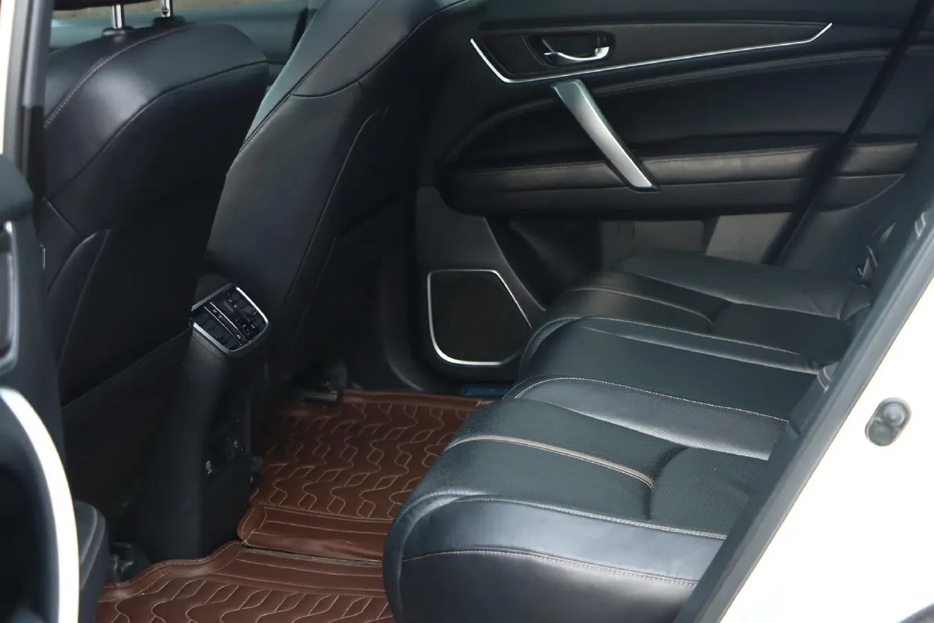 2020 Honda UR-V 2.0T 272HP L4 9AT,autocango,china used car exporter,china ev exporter,chinese used car exporter,chinese used ev exporter