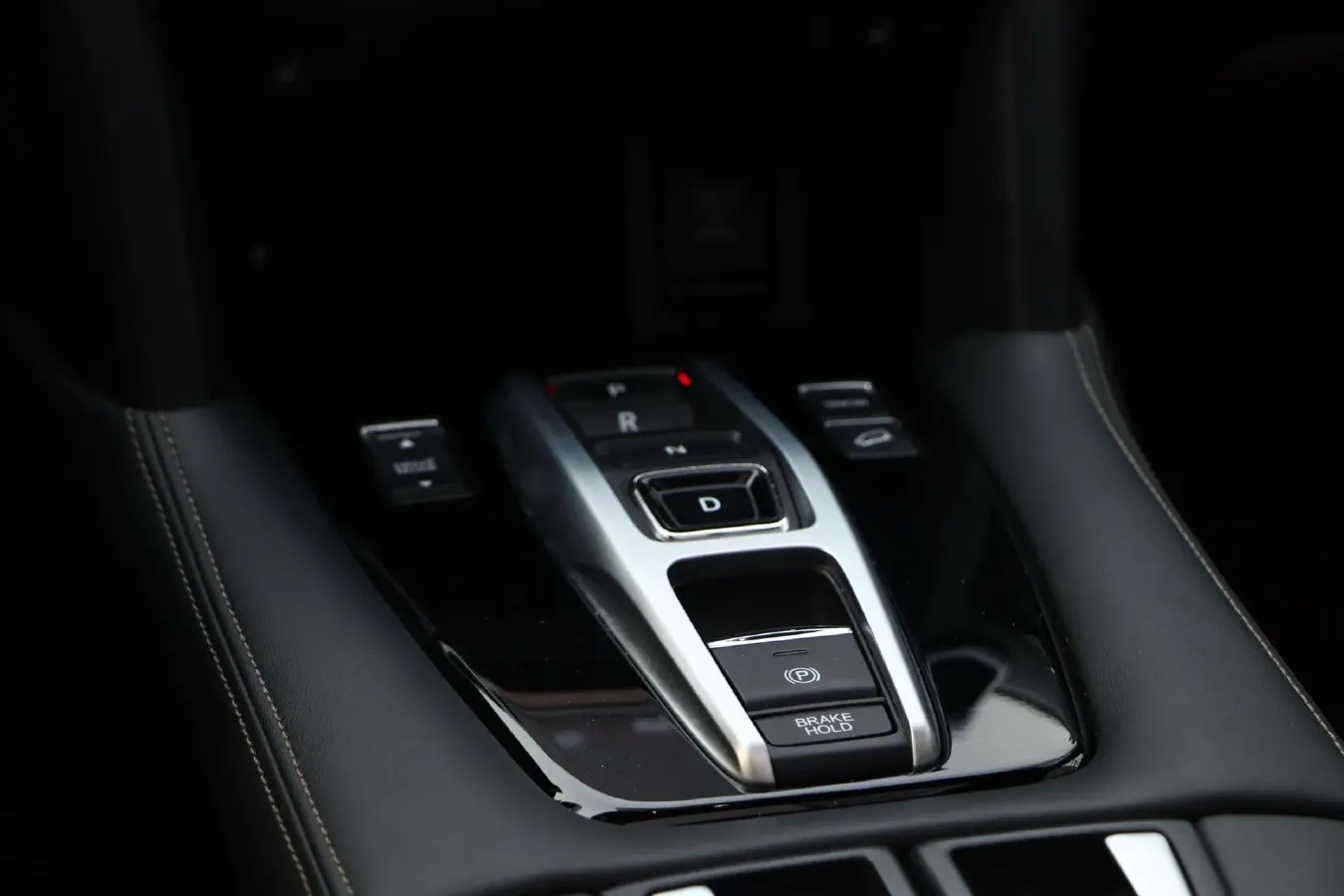 2020 Honda UR-V 2.0T 272HP L4 9AT,autocango,china used car exporter,china ev exporter,chinese used car exporter,chinese used ev exporter