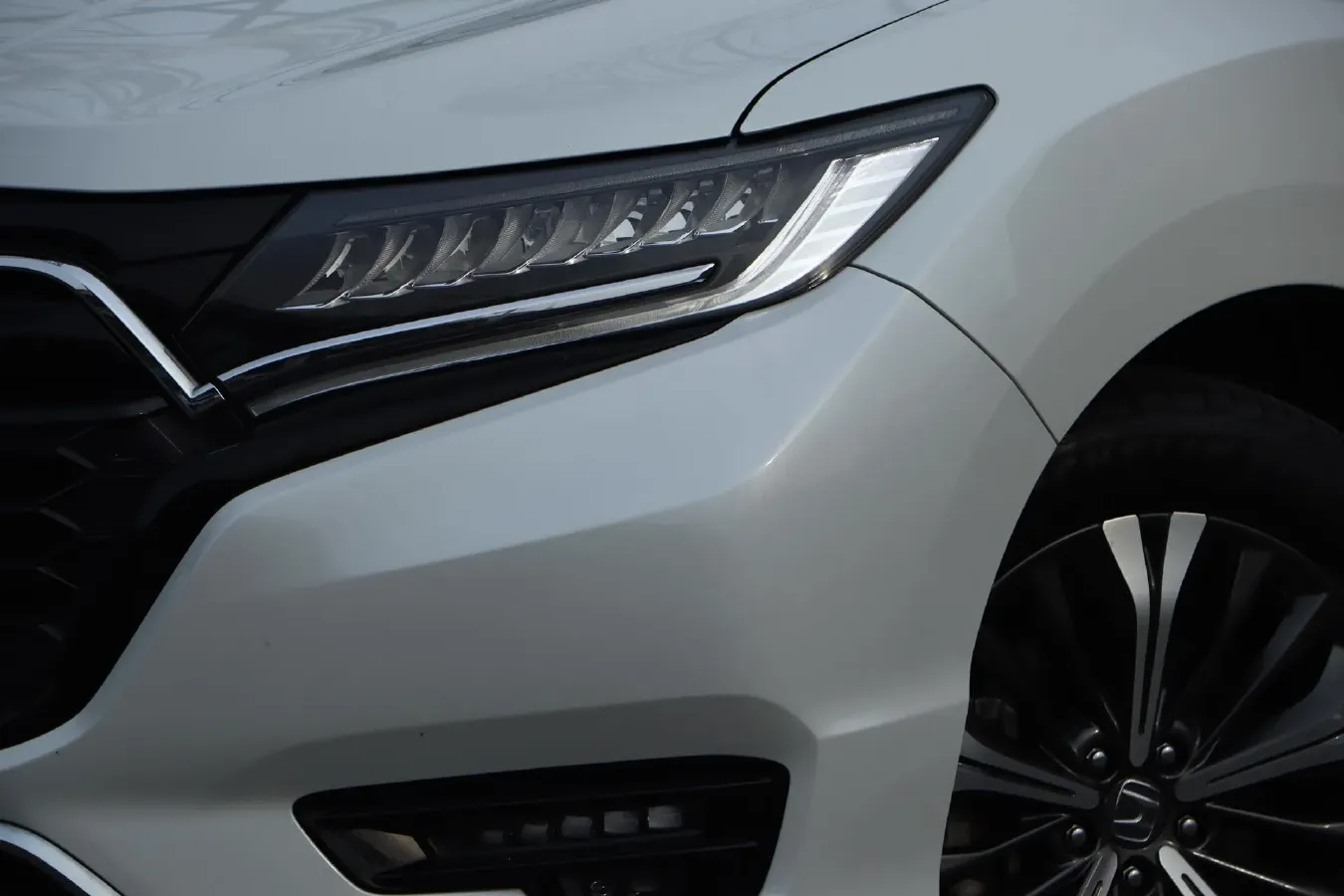 2020 Honda UR-V 2.0T 272HP L4 9AT,autocango,china used car exporter,china ev exporter,chinese used car exporter,chinese used ev exporter