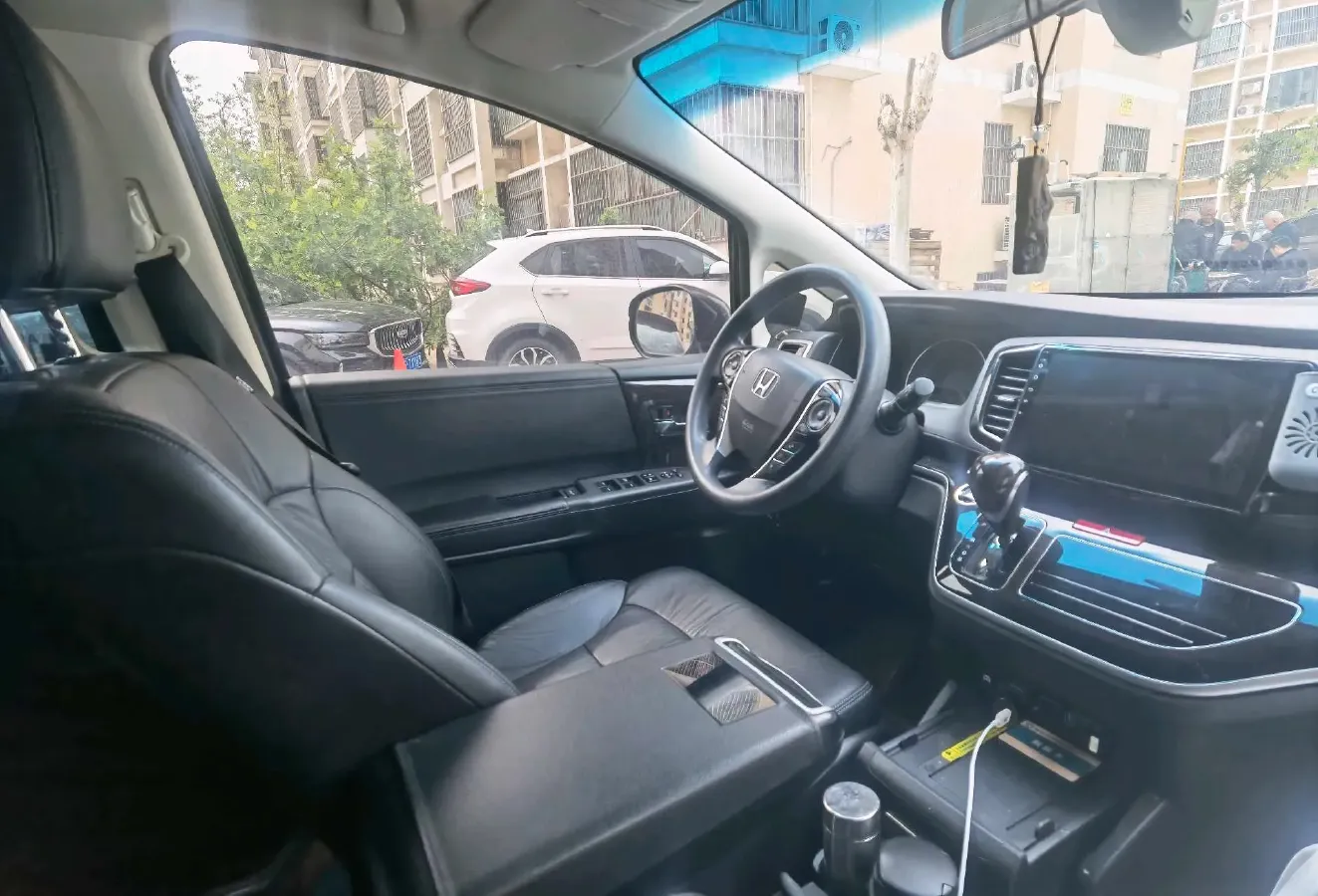 2019 Honda Odyssey 2.0L 146HP L4 E-CVT Hybrid,autocango,china used car exporter,china ev exporter,chinese used car exporter,chinese used ev exporter