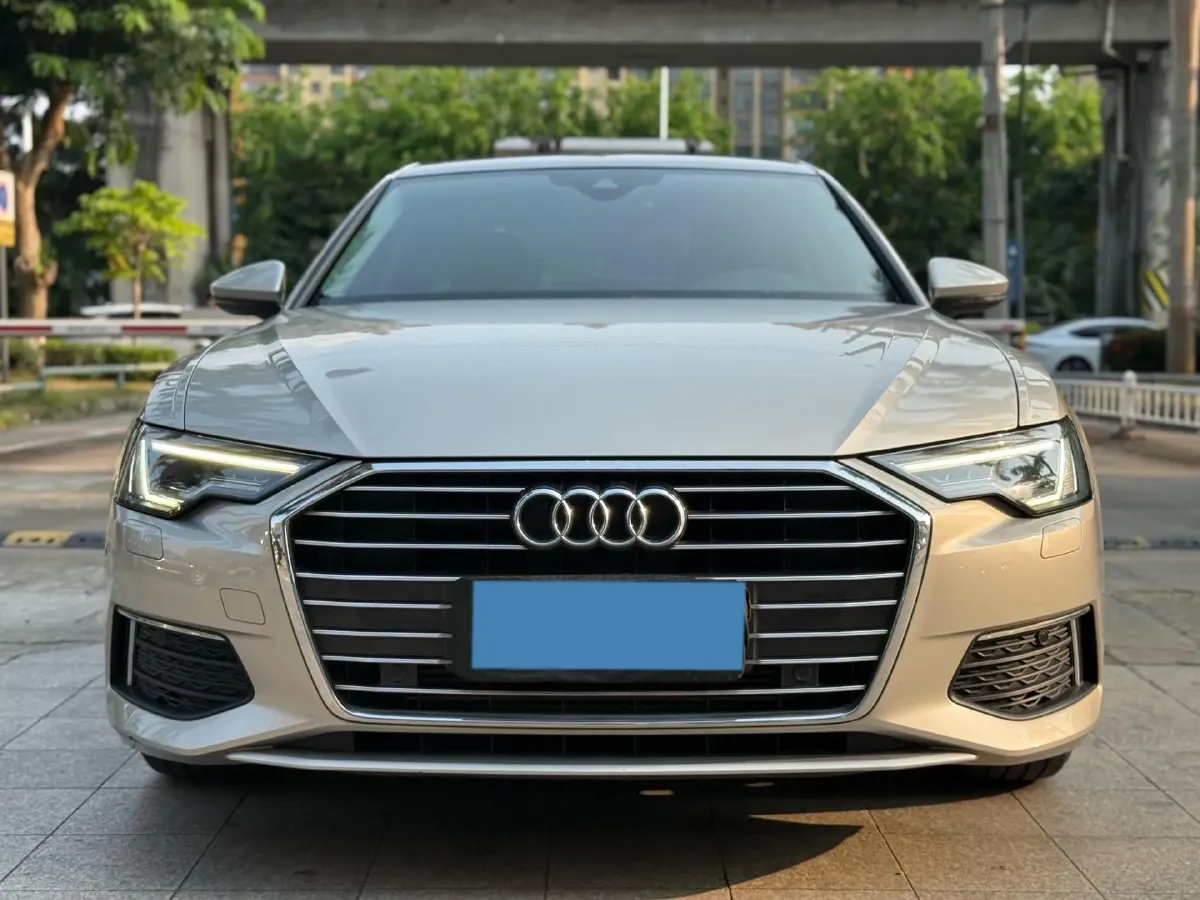 2019 Mercedes-Benz E Class 1.5T 184HP L4 9AT,autocango,china used car exporter,china ev exporter,chinese used car exporter,chinese used ev exporter