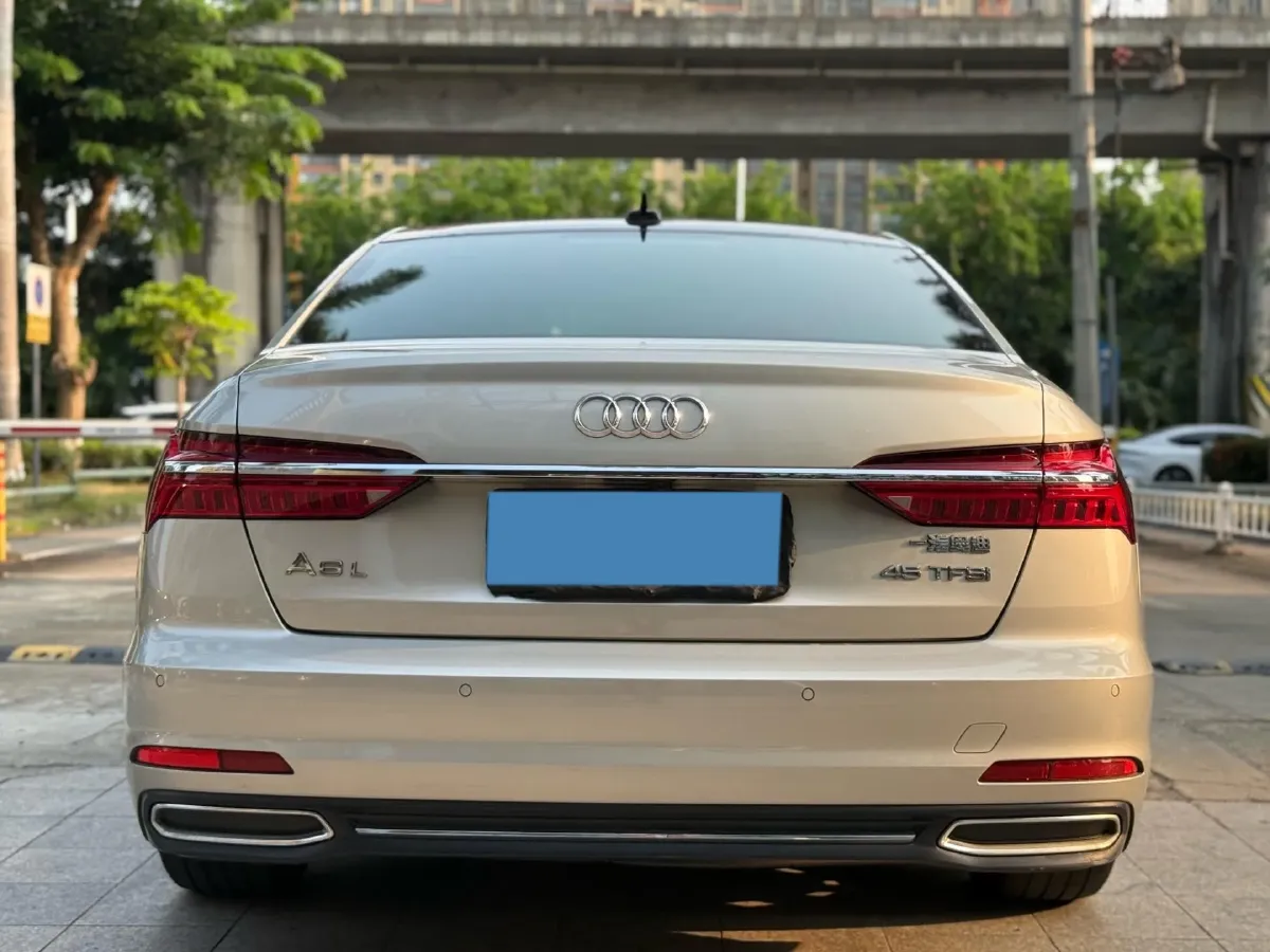 2019 Mercedes-Benz E Class 1.5T 184HP L4 9AT,autocango,china used car exporter,china ev exporter,chinese used car exporter,chinese used ev exporter