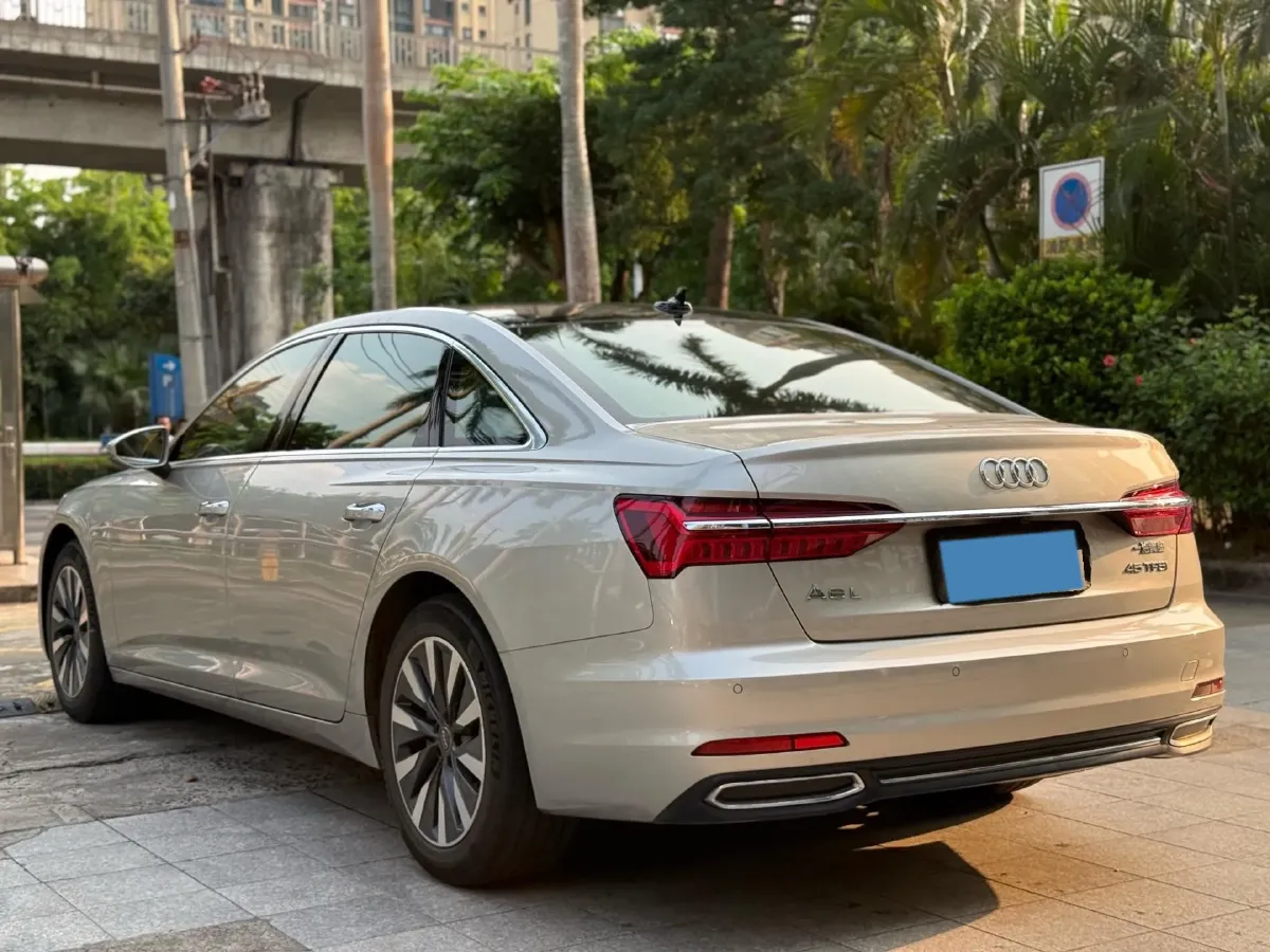 2019 Mercedes-Benz E Class 1.5T 184HP L4 9AT,autocango,china used car exporter,china ev exporter,chinese used car exporter,chinese used ev exporter