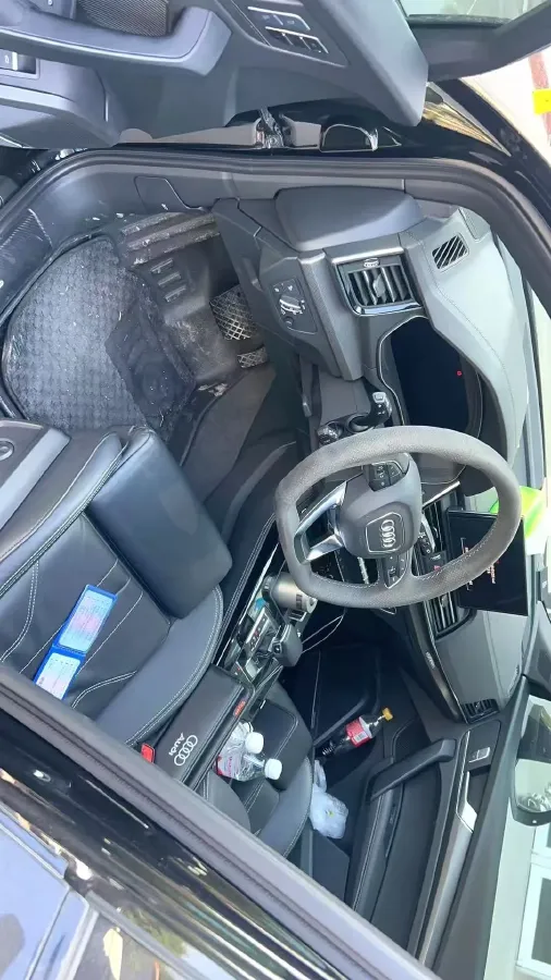 2023 Audi Q5L 2.0T 245HP L4 7DCT,autocango,china used car exporter,china ev exporter,chinese used car exporter,chinese used ev exporter