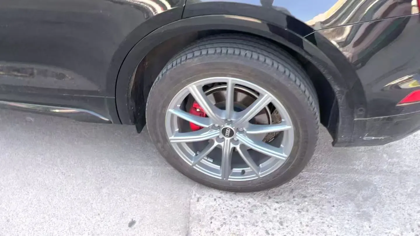 2023 Audi Q5L 2.0T 245HP L4 7DCT,autocango,china used car exporter,china ev exporter,chinese used car exporter,chinese used ev exporter