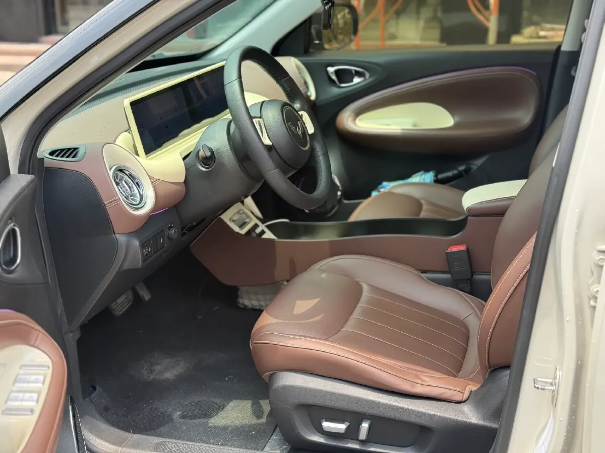 2023 WuLing BinGuo BEV 31.9KWH,autocango,china used car exporter,china ev exporter,chinese used car exporter,chinese used ev exporter