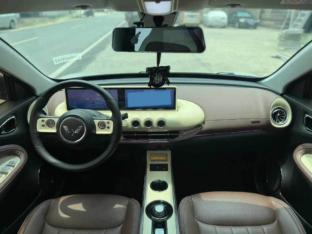 2023 WuLing BinGuo BEV 31.9KWH,autocango,china used car exporter,china ev exporter,chinese used car exporter,chinese used ev exporter