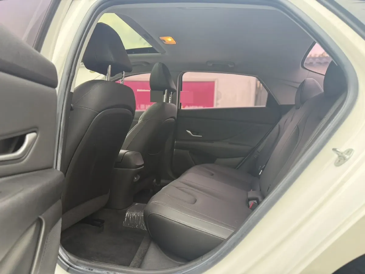 2021 Hyundai Elantra 1.5L 115HP L4 CVT,autocango,china used car exporter,china ev exporter,chinese used car exporter,chinese used ev exporter