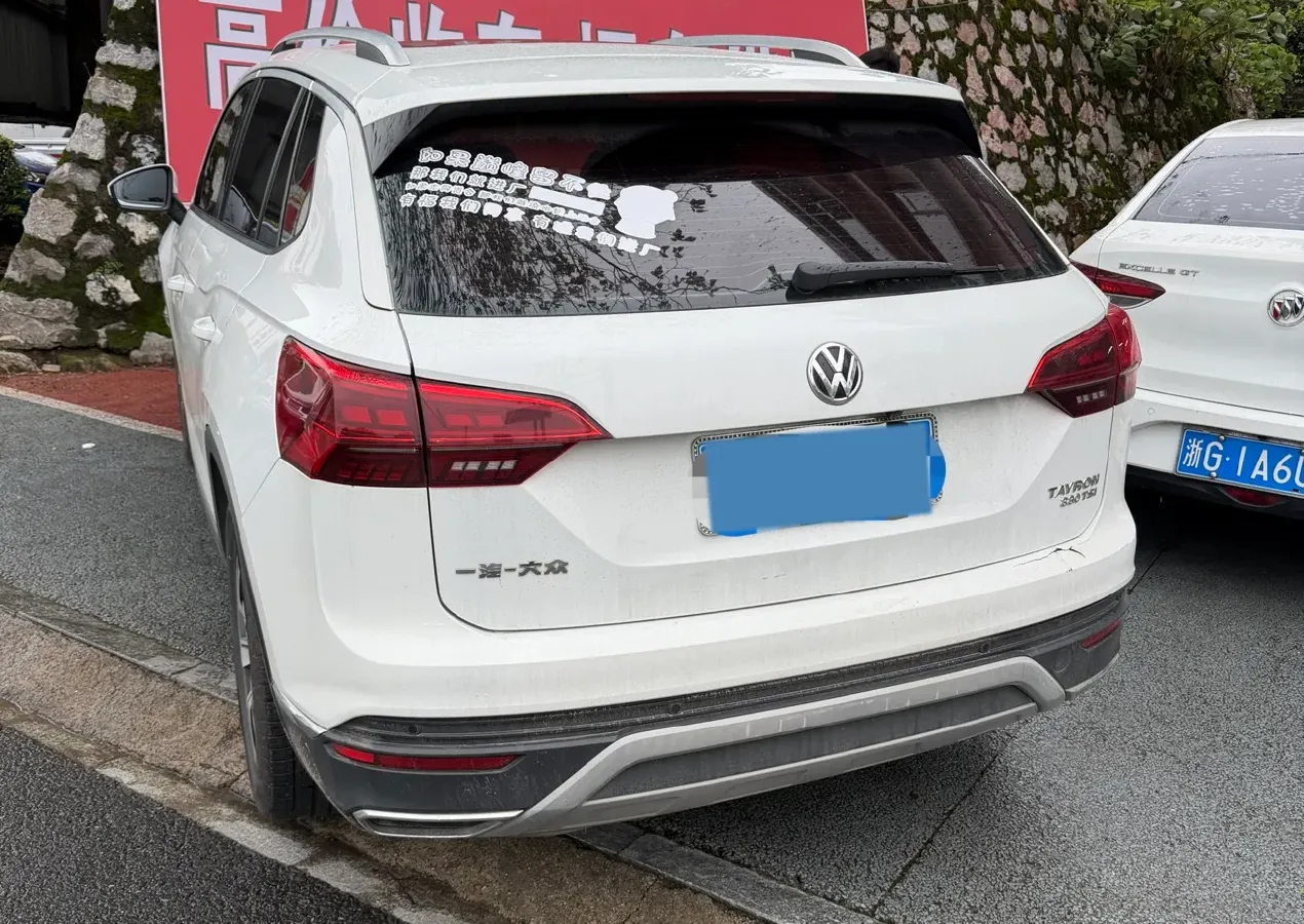 2019 Jeep Cherokee 2.0T 234HP L4 9AT,autocango,china used car exporter,china ev exporter,chinese used car exporter,chinese used ev exporter