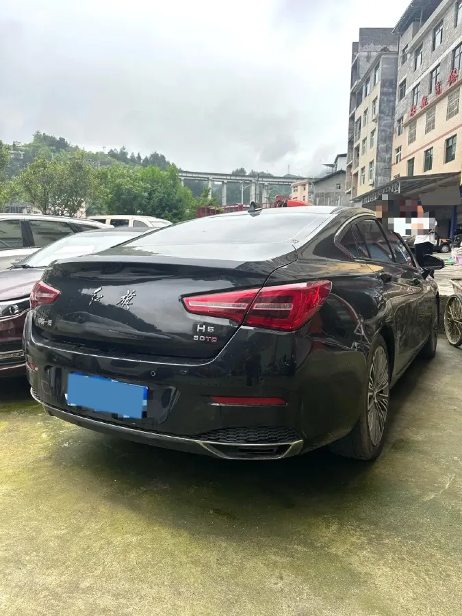 2022 HongQi H5 1.5T 169HP L4 7DCT,autocango,china used car exporter,china ev exporter,chinese used car exporter,chinese used ev exporter