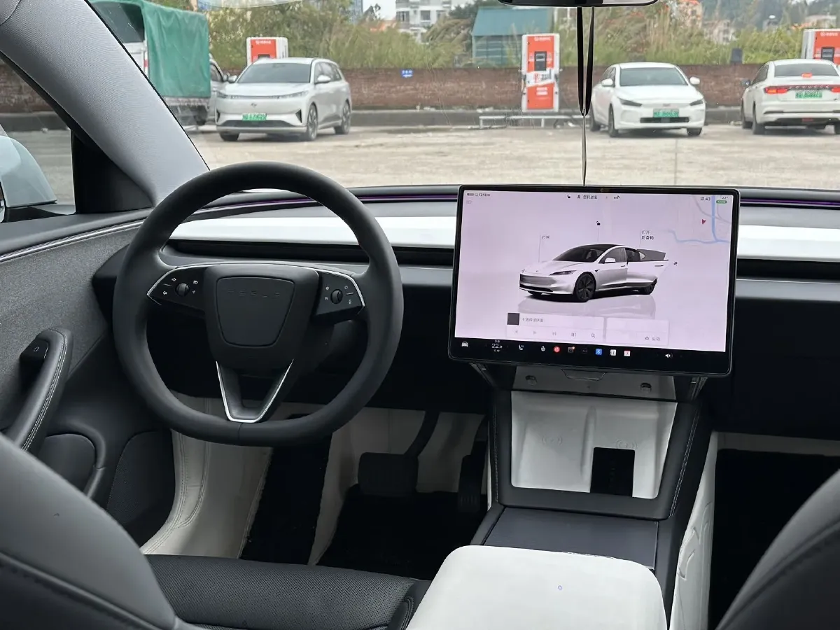 2025 Tesla Model 3 BEV 62.5KWH,autocango,china used car exporter,china ev exporter,chinese used car exporter,chinese used ev exporter