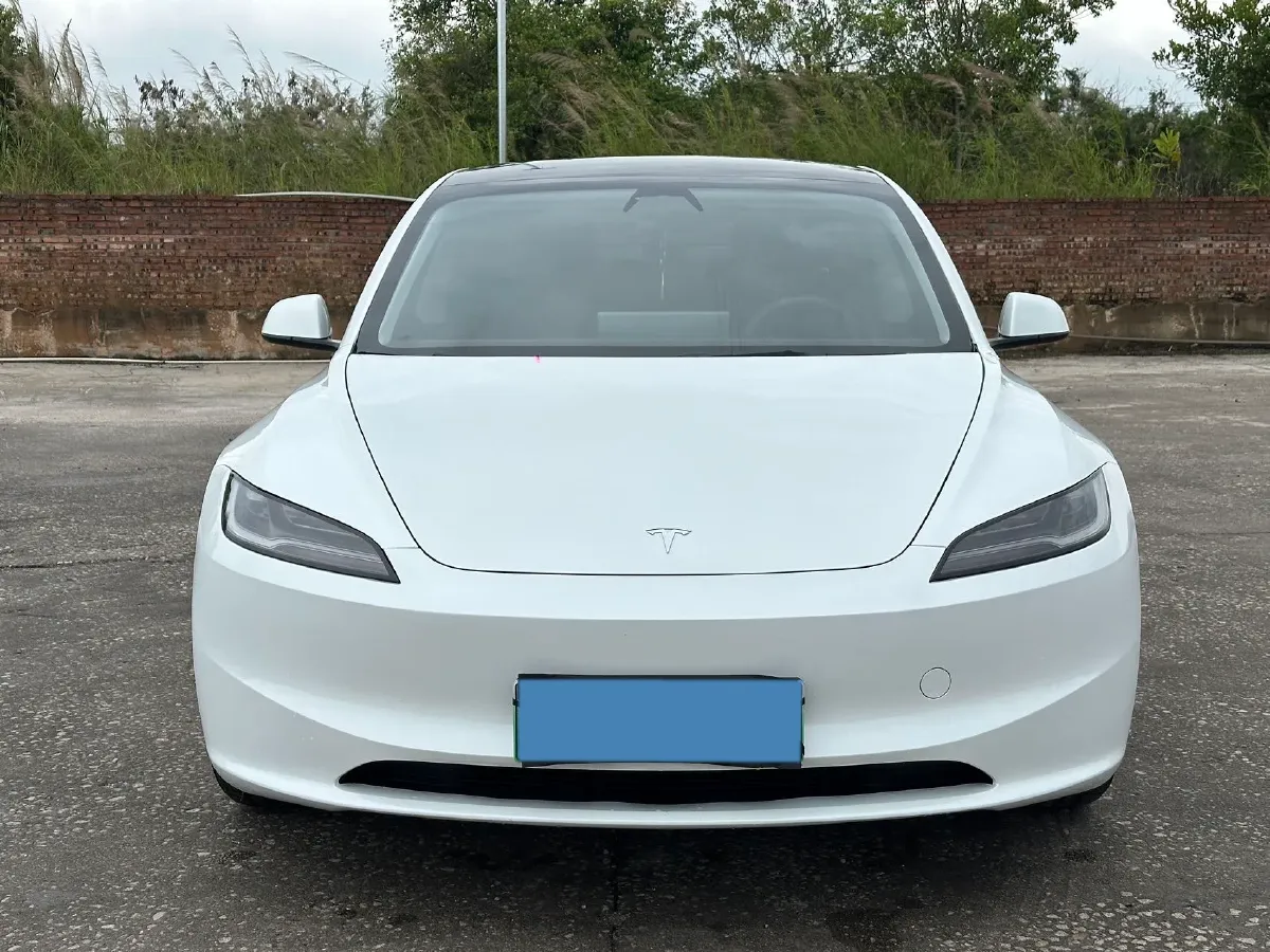 2025 Tesla Model 3 BEV 62.5KWH,autocango,china used car exporter,china ev exporter,chinese used car exporter,chinese used ev exporter