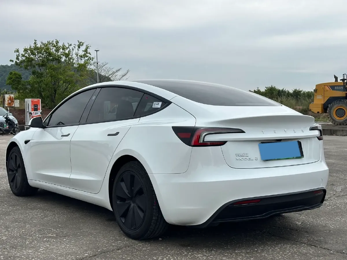 2025 Tesla Model 3 BEV 62.5KWH,autocango,china used car exporter,china ev exporter,chinese used car exporter,chinese used ev exporter