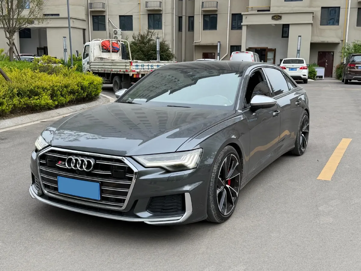 2021 Audi A6L 2.0T 190HP L4 7DCT,autocango,china used car exporter,china ev exporter,chinese used car exporter,chinese used ev exporter