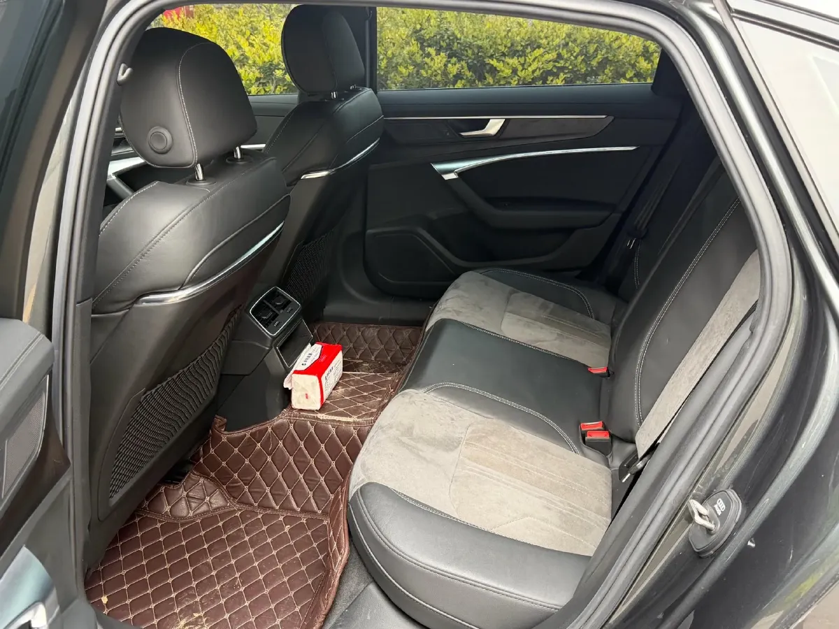 2021 Audi A6L 2.0T 190HP L4 7DCT,autocango,china used car exporter,china ev exporter,chinese used car exporter,chinese used ev exporter