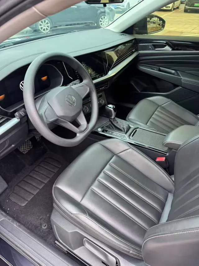 2023 Volkswagen Passat 1.4T 150HP L4 7DCT,autocango,china used car exporter,china ev exporter,chinese used car exporter,chinese used ev exporter