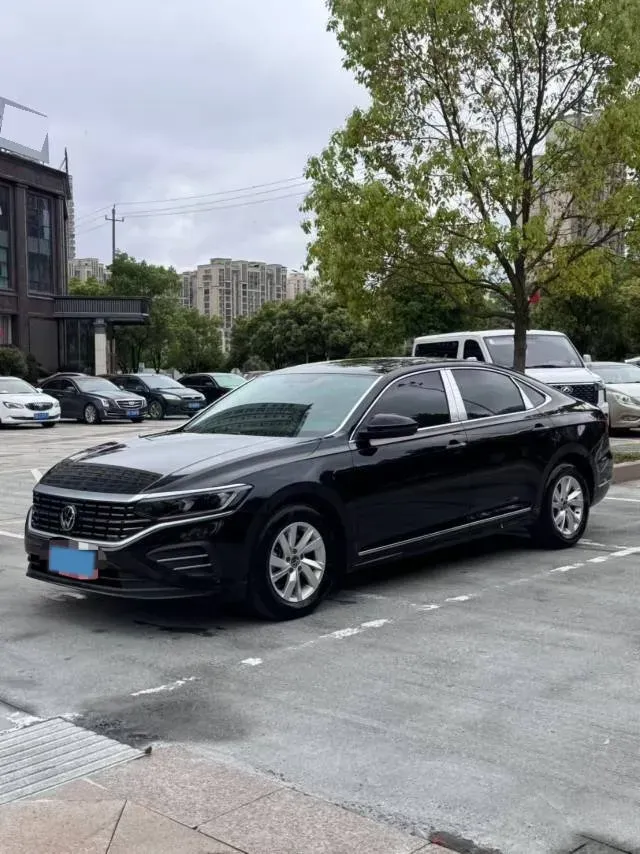 2023 Volkswagen Passat 1.4T 150HP L4 7DCT,autocango,china used car exporter,china ev exporter,chinese used car exporter,chinese used ev exporter