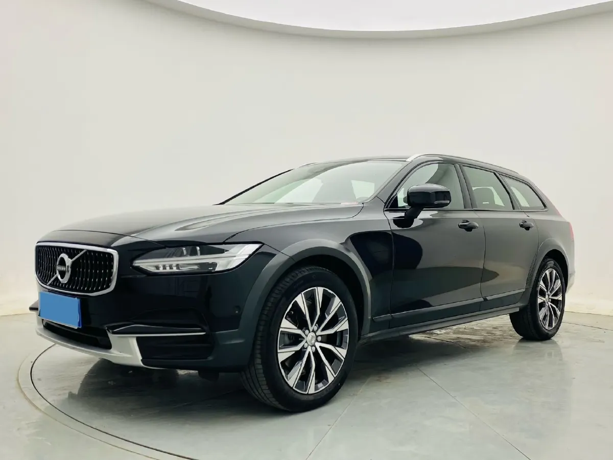 2017 Volvo V90 2.0T 254HP L4 8AT,autocango,china used car exporter,china ev exporter,chinese used car exporter,chinese used ev exporter