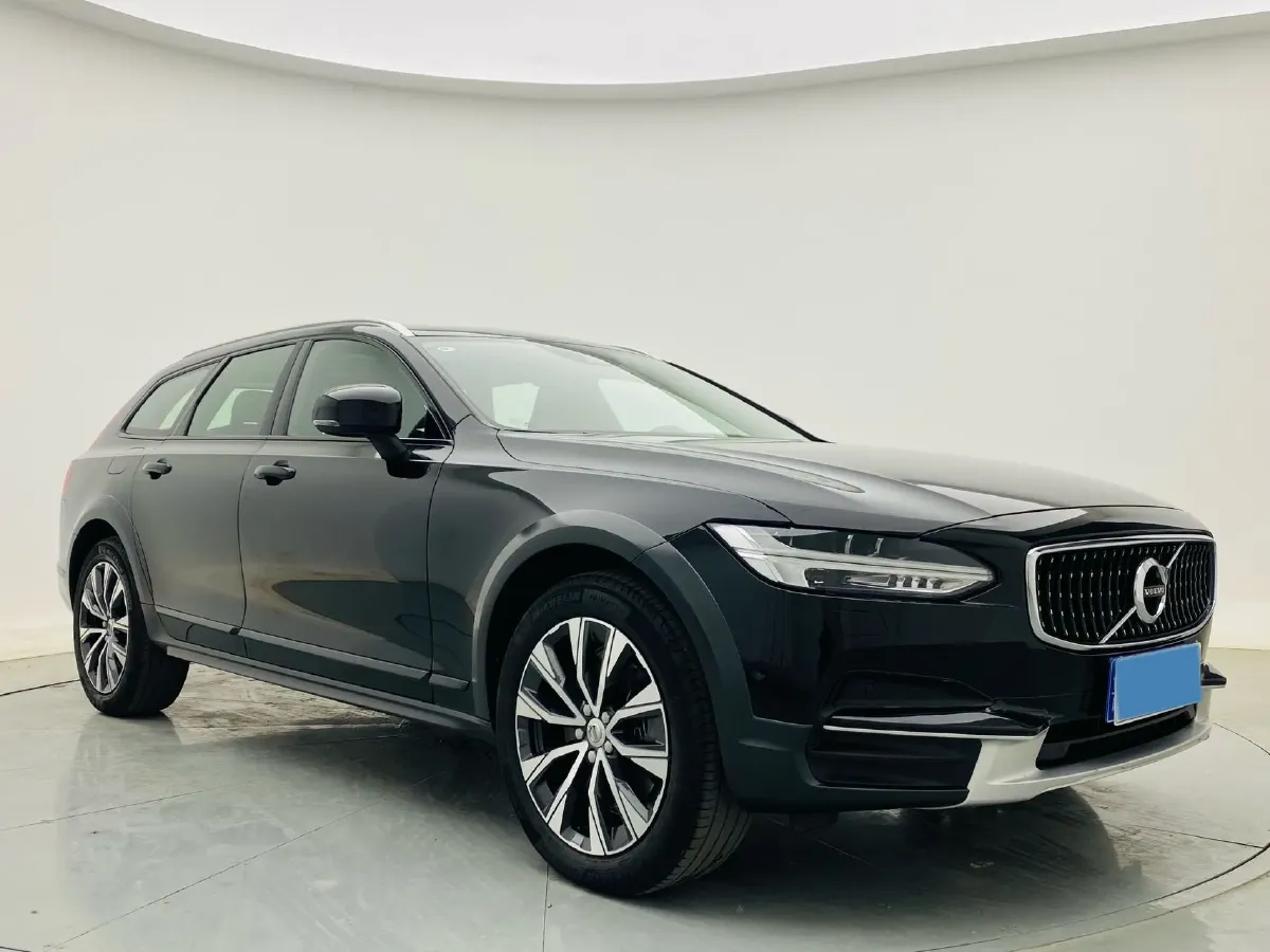 2017 Volvo V90 2.0T 254HP L4 8AT,autocango,china used car exporter,china ev exporter,chinese used car exporter,chinese used ev exporter