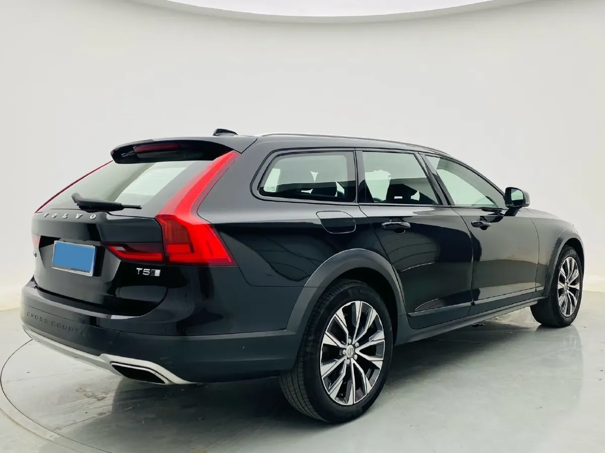 2017 Volvo V90 2.0T 254HP L4 8AT,autocango,china used car exporter,china ev exporter,chinese used car exporter,chinese used ev exporter