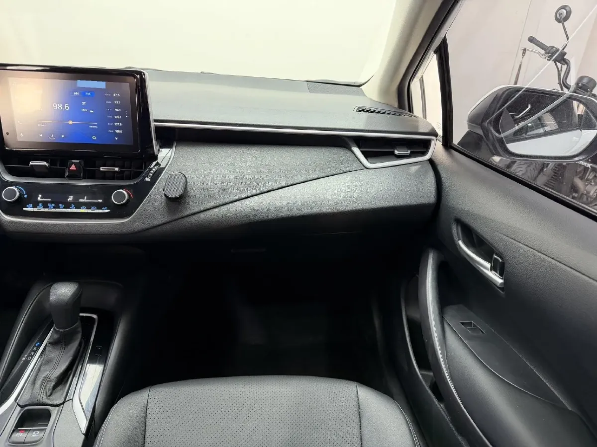 2021 Toyota Corolla 1.5L 121HP L3 CVT,autocango,china used car exporter,china ev exporter,chinese used car exporter,chinese used ev exporter