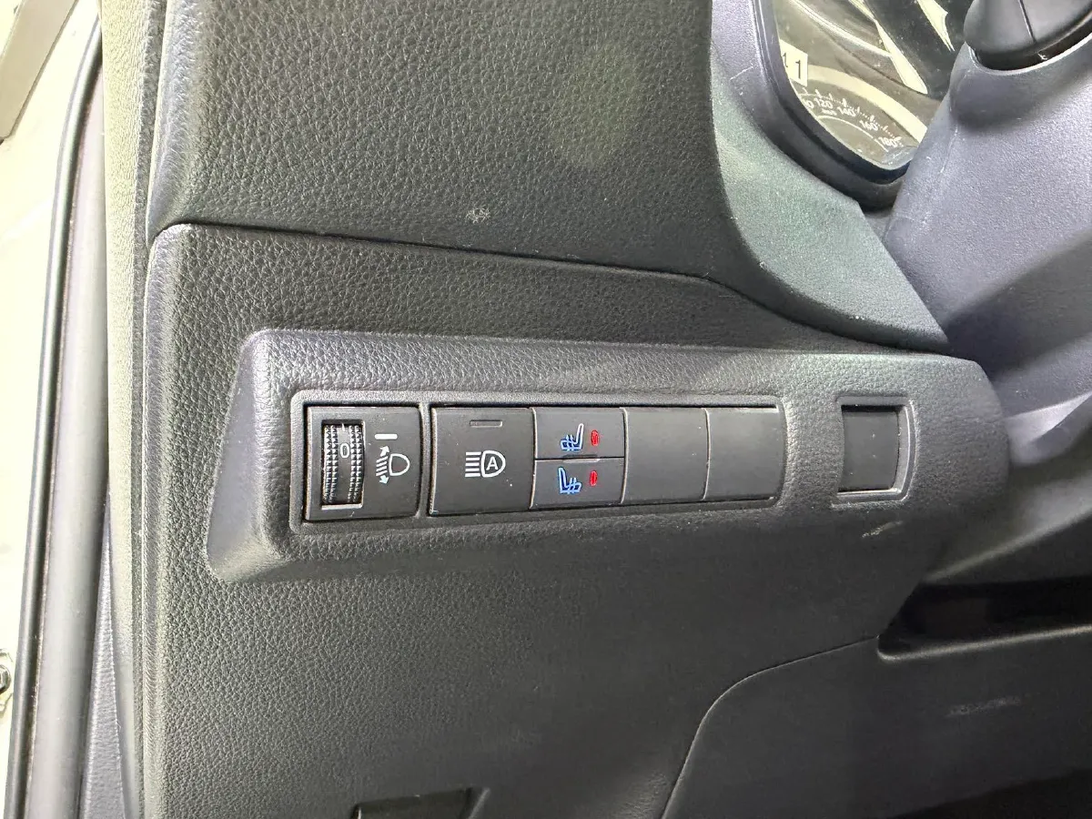 2021 Toyota Corolla 1.5L 121HP L3 CVT,autocango,china used car exporter,china ev exporter,chinese used car exporter,chinese used ev exporter