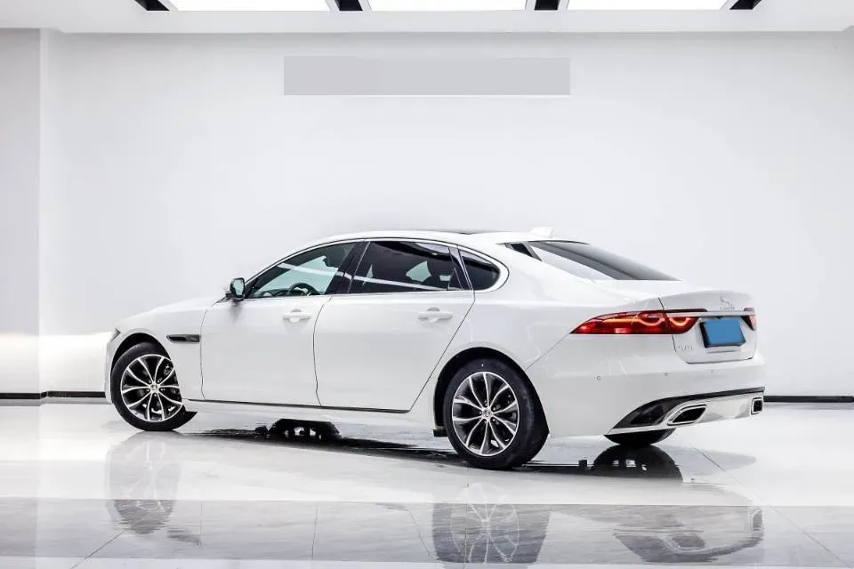 2022 Jaguar XFL 2.0T 250HP L4 8AT,autocango,china used car exporter,china ev exporter,chinese used car exporter,chinese used ev exporter