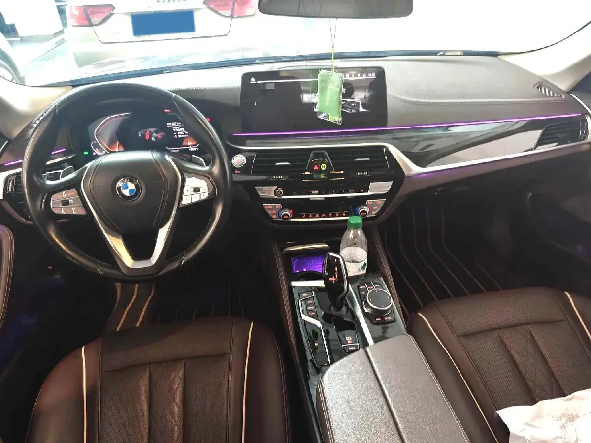 2021 BMW 5 Series 2.0T 252HP L4 8AT,autocango,china used car exporter,china ev exporter,chinese used car exporter,chinese used ev exporter