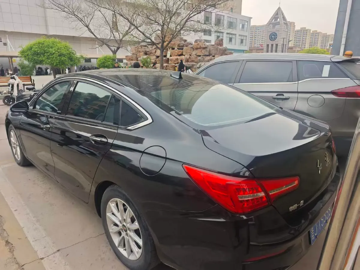 2019 HongQi H5 1.8T 180HP L4 6AT,autocango,china used car exporter,china ev exporter,chinese used car exporter,chinese used ev exporter