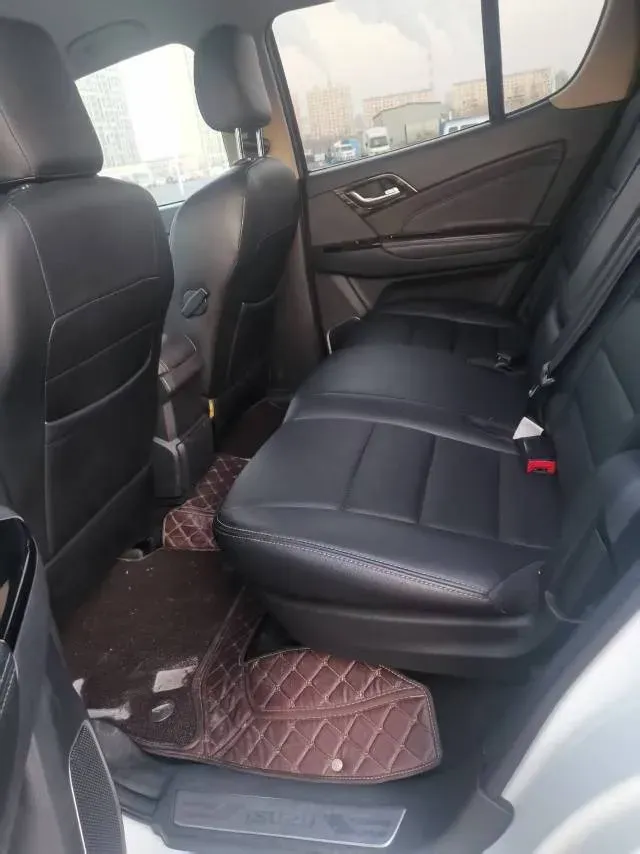 2020 Isuzu Mu-X 1.9T 166HP L4 6AT,autocango,china used car exporter,china ev exporter,chinese used car exporter,chinese used ev exporter