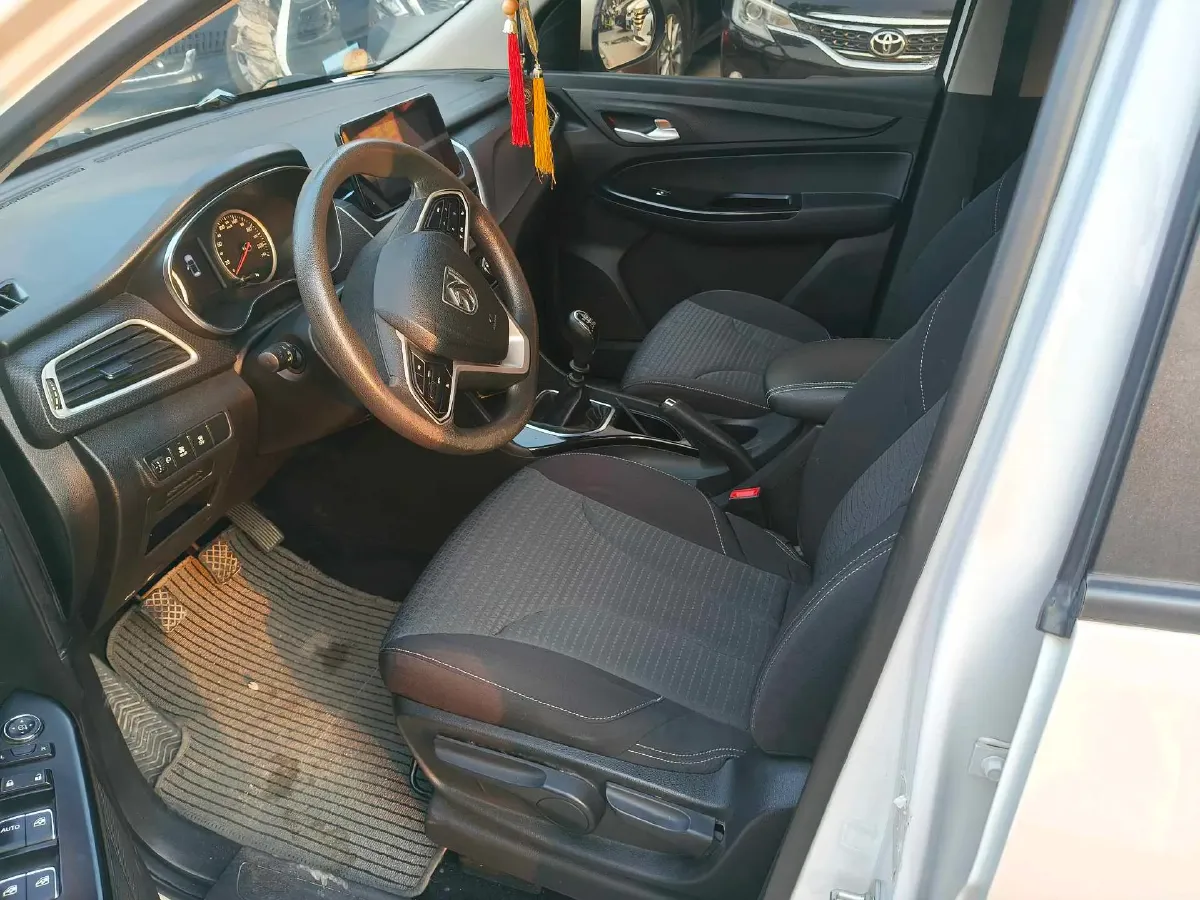 2019 BaoJun 730 1.5T 150HP L4 6MT,autocango,china used car exporter,china ev exporter,chinese used car exporter,chinese used ev exporter